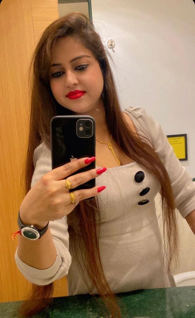 Udaipur aged housewife Call Girl